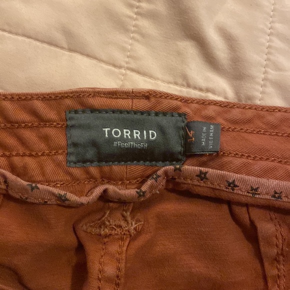 Torrid shorts Feel the fit Size 14 - Picture 2 of 4